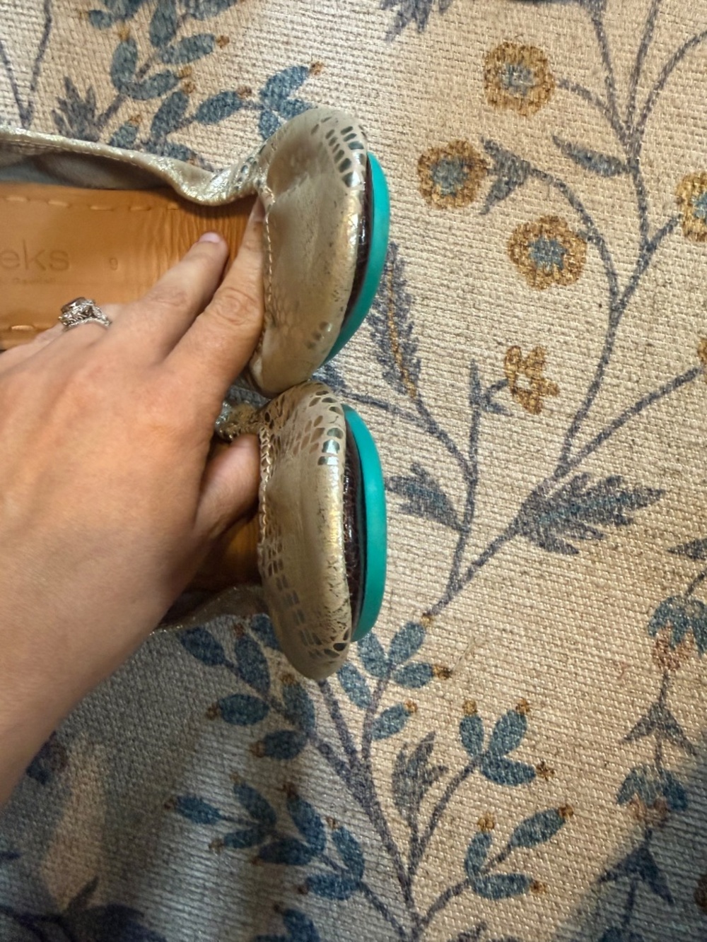 Tieks flats- 4 pairs in great condition (size 9) - Picture 6 of 17